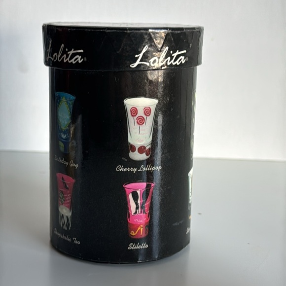 Shot glass with stiletto pumps hand painted - Picture 5 of 5